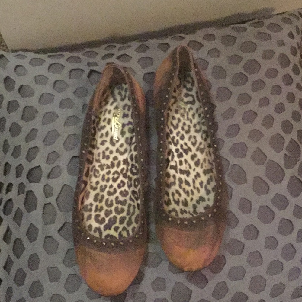 Women’s flats